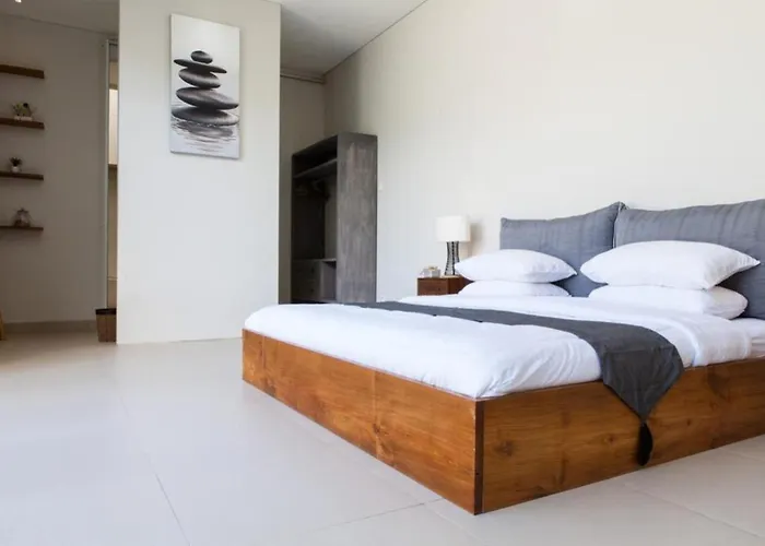 ベッド・アンド・ブレックファスト Modern Tropical 2br In Seminyak Kuta With Pool & Garden レギャン