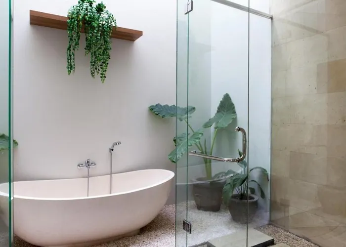 ベッド・アンド・ブレックファスト Modern Tropical 2br In Seminyak Kuta With Pool & Garden 4*