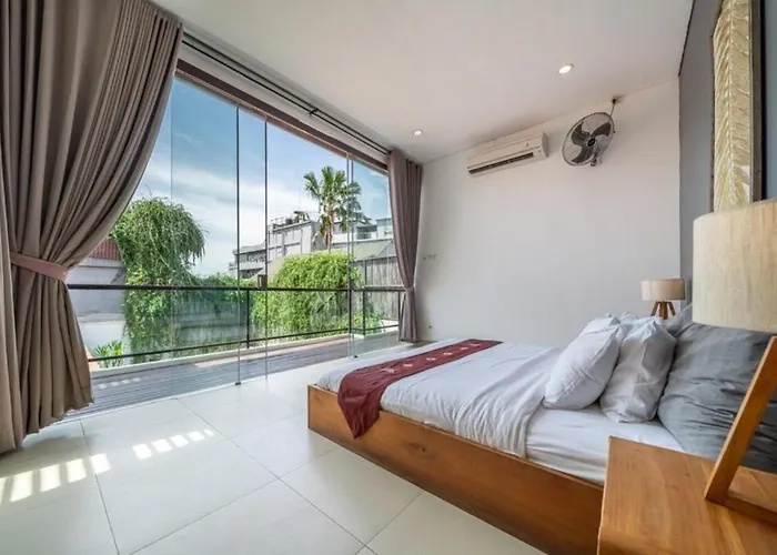 Modern Tropical 2br In Seminyak Kuta With Pool & Garden 4*