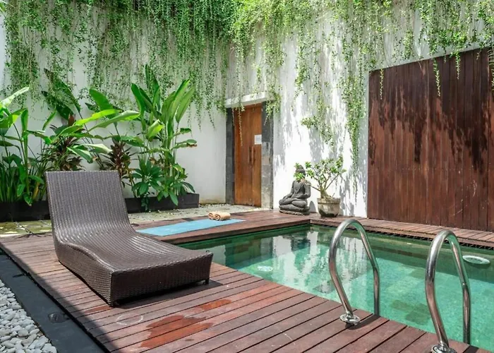 Modern Tropical 2br In Seminyak Kuta With Pool & Garden レギャン