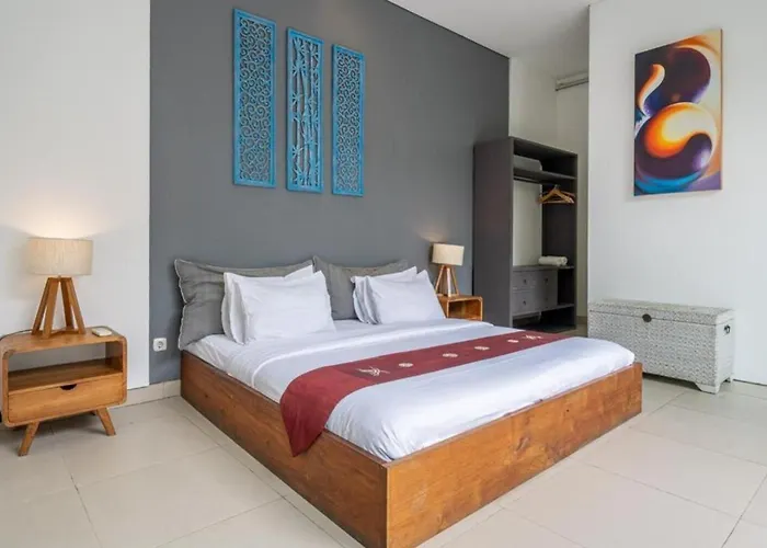 Modern Tropical 2br In Seminyak Kuta With Pool & Garden レギャン