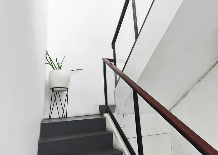 Modern Tropical 2br In Seminyak Kuta With Pool & Garden ベッド・アンド・ブレックファスト